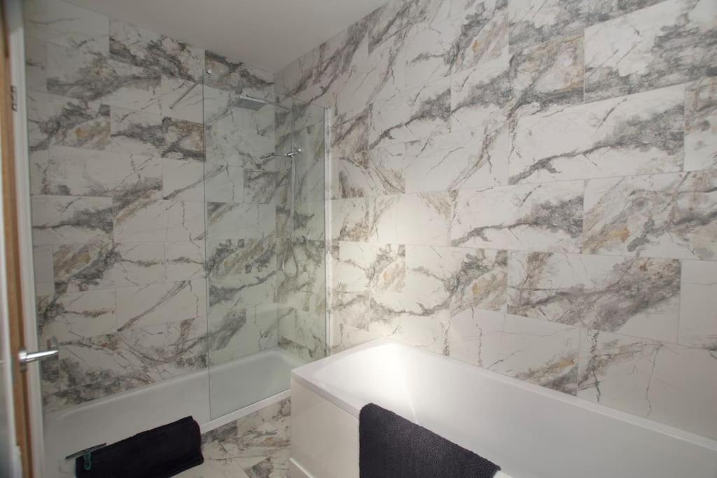 滨海弗林顿Beautiful Large 3-Bed Coastal Flat With Parking.公寓 外观 照片